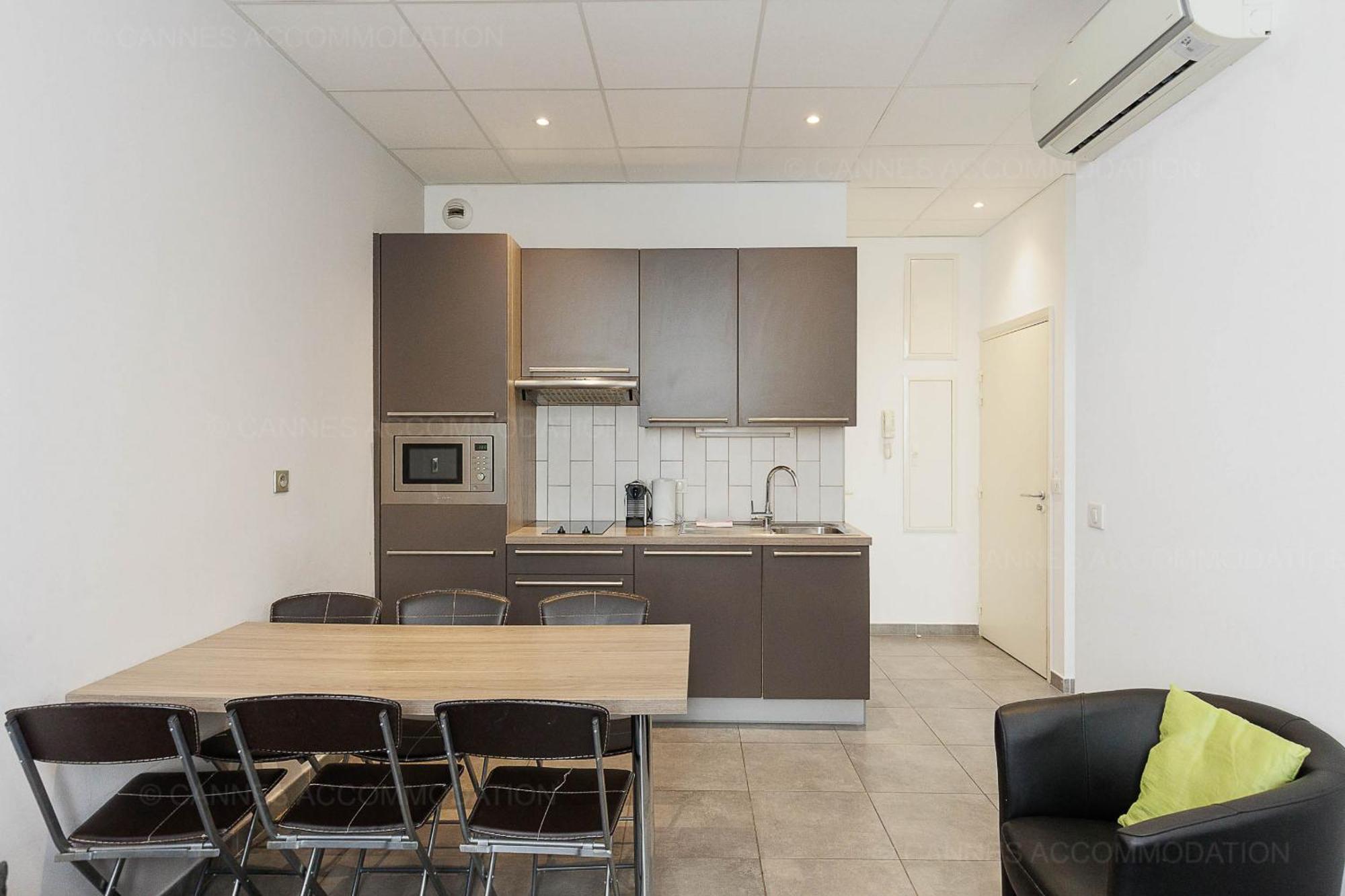 Appartement Aout 11 *