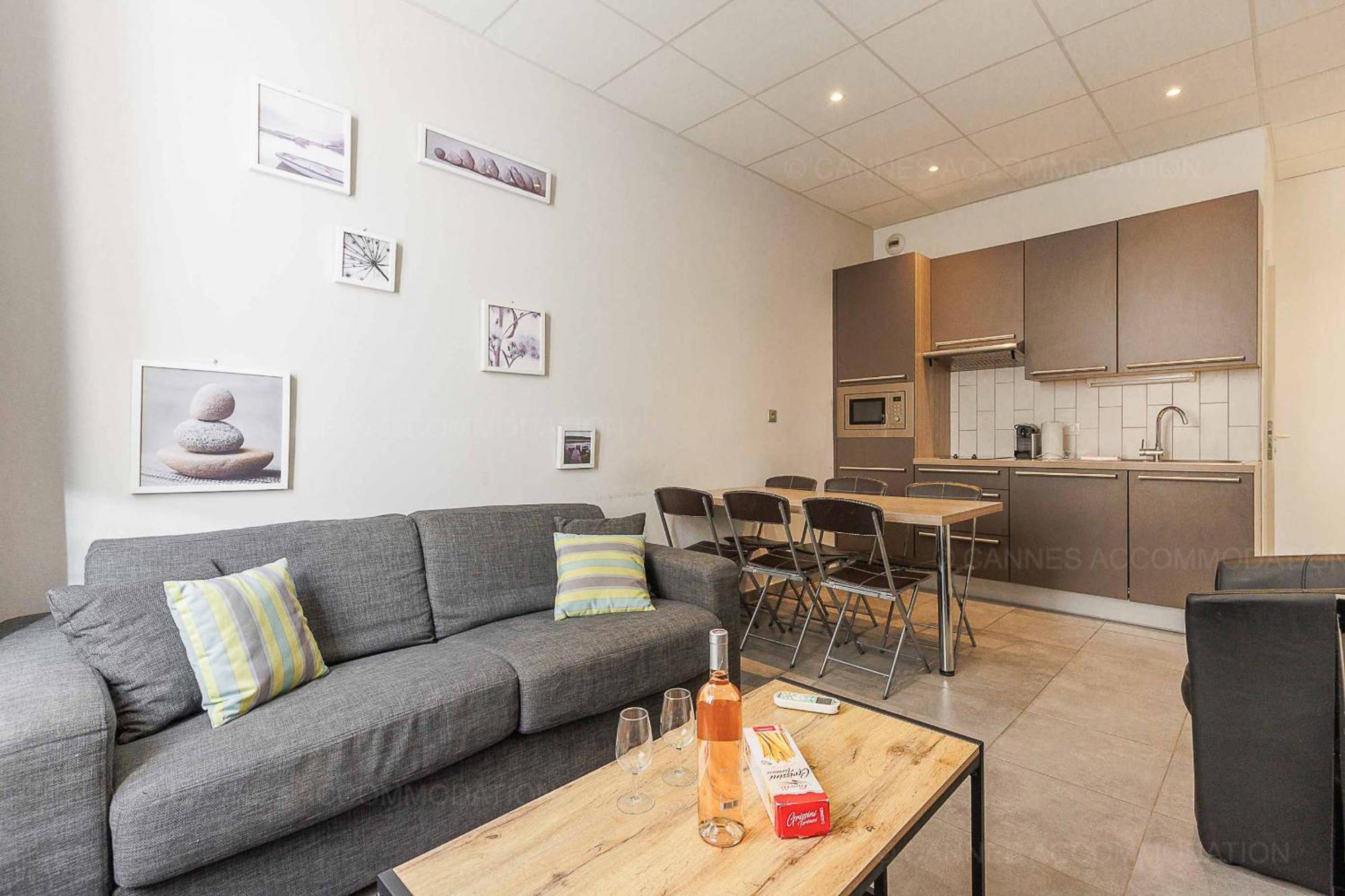 Appartement Aout 11 *